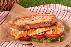 Griddle-chicken-salad-sandwich-close-up-640x426